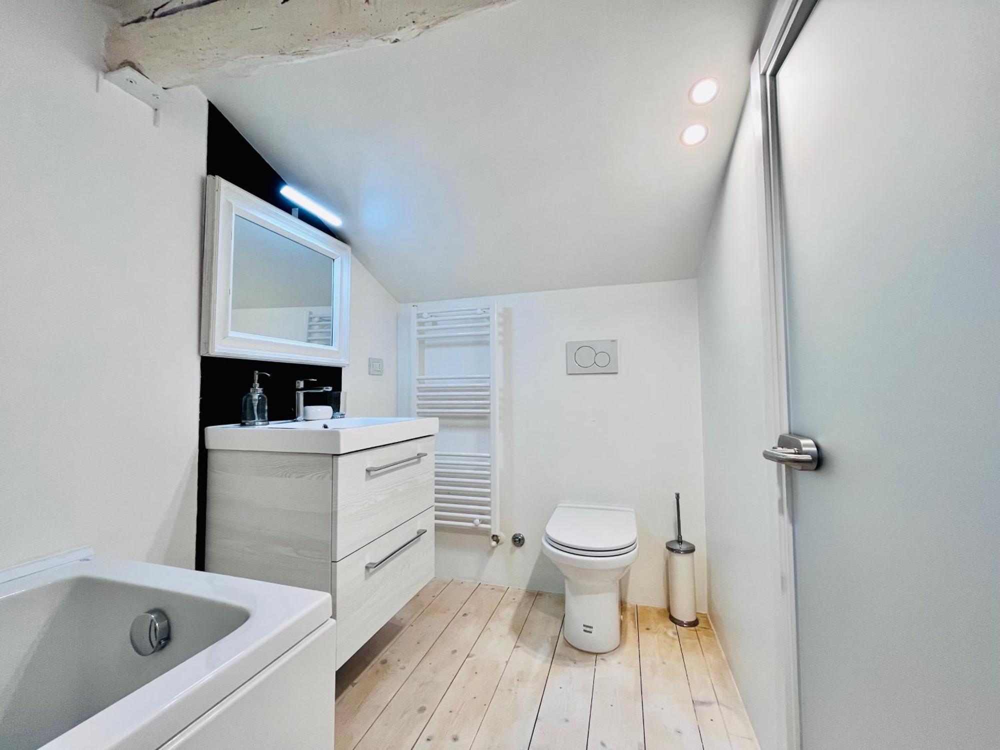 Riverside Loft Navigli - Spacious Two-Bedroom Apartment Milano Eksteriør billede