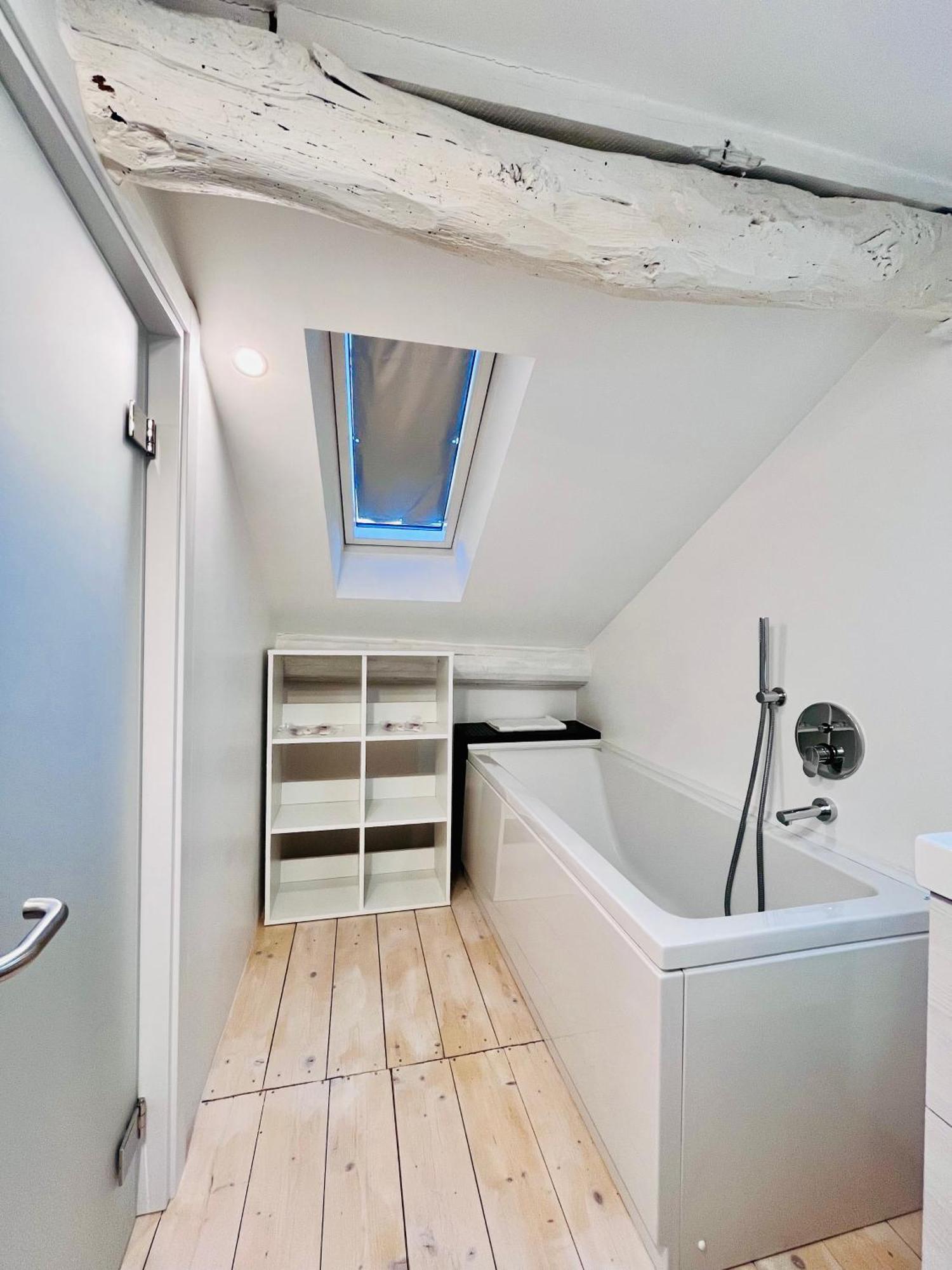 Riverside Loft Navigli - Spacious Two-Bedroom Apartment Milano Eksteriør billede