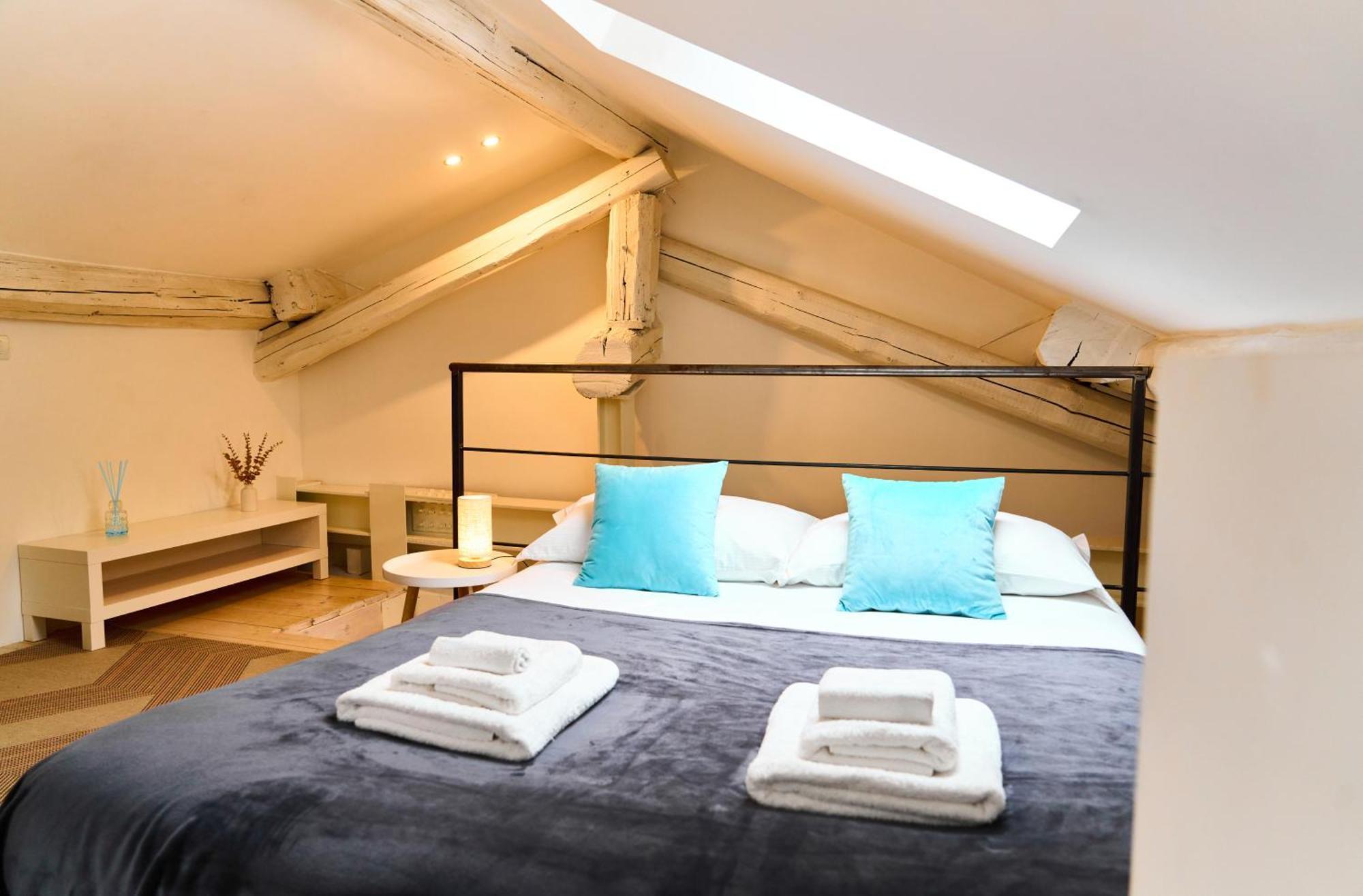 Riverside Loft Navigli - Spacious Two-Bedroom Apartment Milano Eksteriør billede