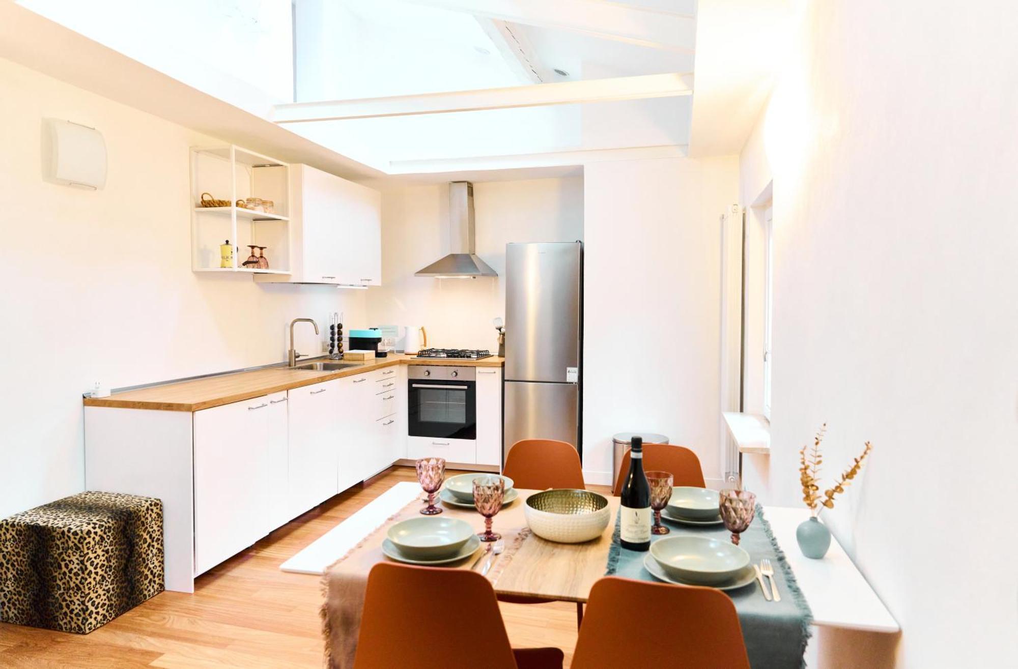 Riverside Loft Navigli - Spacious Two-Bedroom Apartment Milano Eksteriør billede