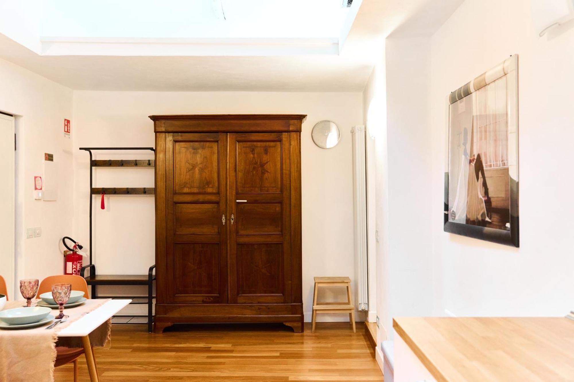 Riverside Loft Navigli - Spacious Two-Bedroom Apartment Milano Eksteriør billede